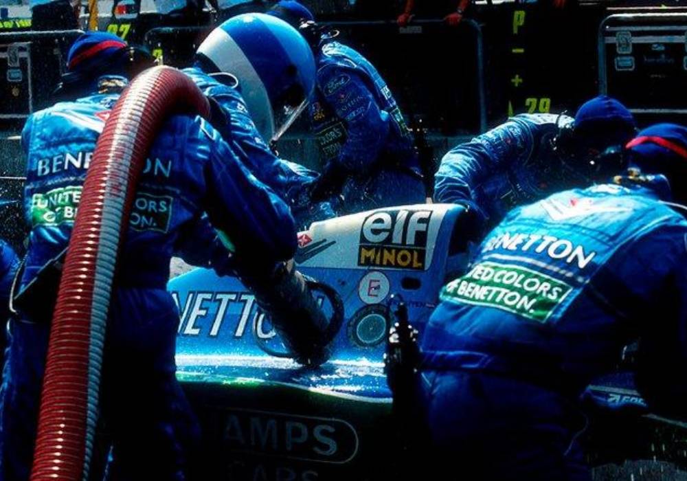 أكثر مشهد في فورمولا 1 شهرة للتزود بالوقود صورة 4