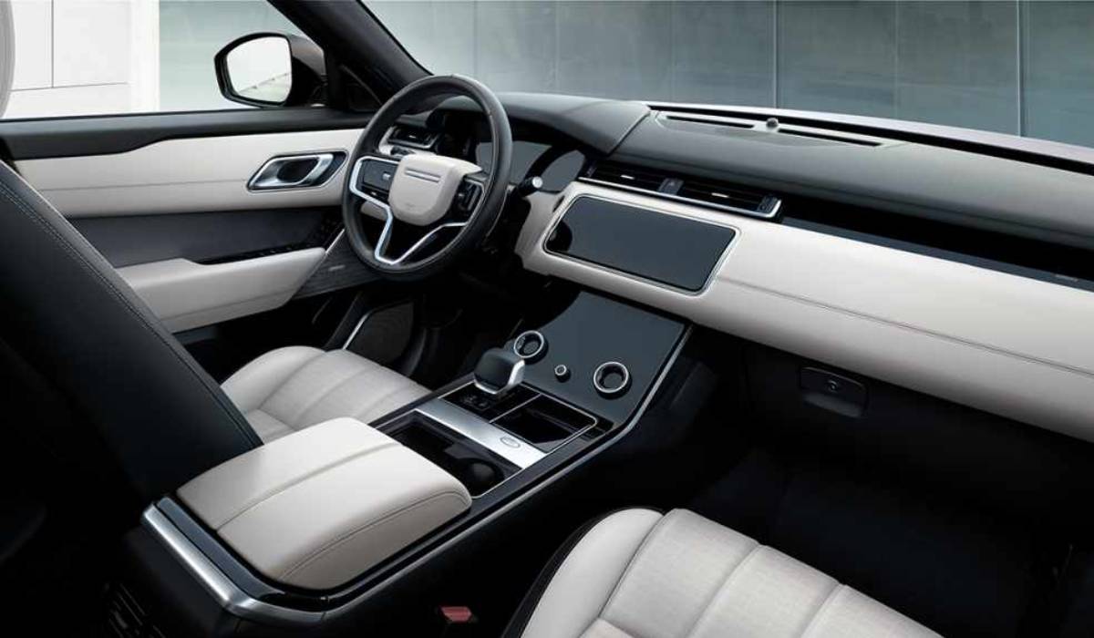 أنيقة وصحية خيارات إضافية لسيارة رينج روڤر ڤيلار  صورة 4
