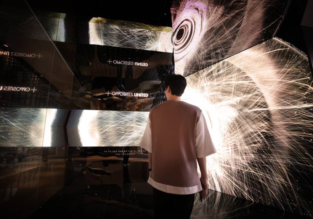 اعادة افتتاح مركز كيا 360 في سيؤول المتميز بمساحة مبتكرة للتعرف على حلول النقل المستقبلية صورة 5