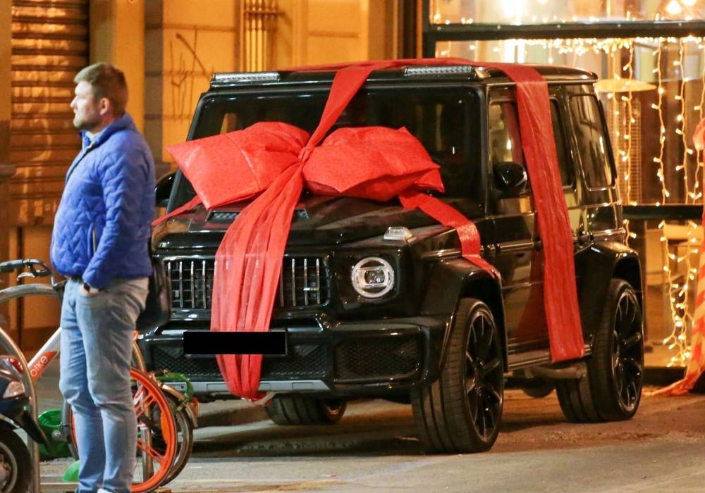 رونالدو يستعرض سيارة كل شهر آخرها الوحش الرباعي الدفع صورة 4