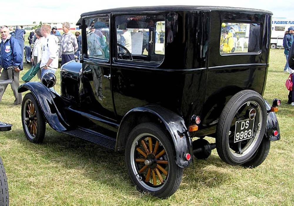 قصة صورة عملاق صناعة السيارات وسيارة موديل تي التاريخية صورة 3