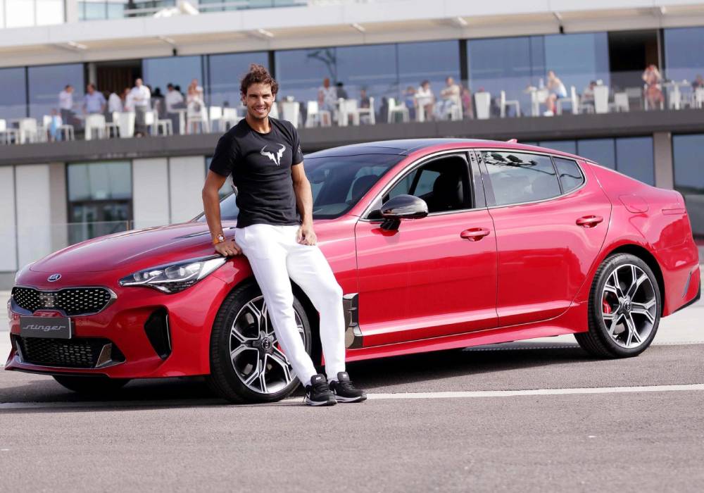 كيا ستينغر جي تي