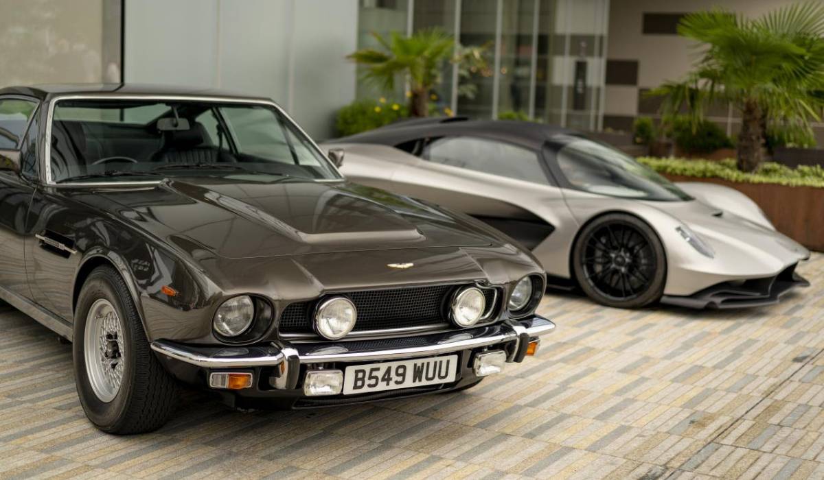 أستون مارتن تستهل حملة لا وقت للموت بعرض علبة ضخمة تحاكي صندوق لعبة كورجي دي بي 5 المميزة صورة 2