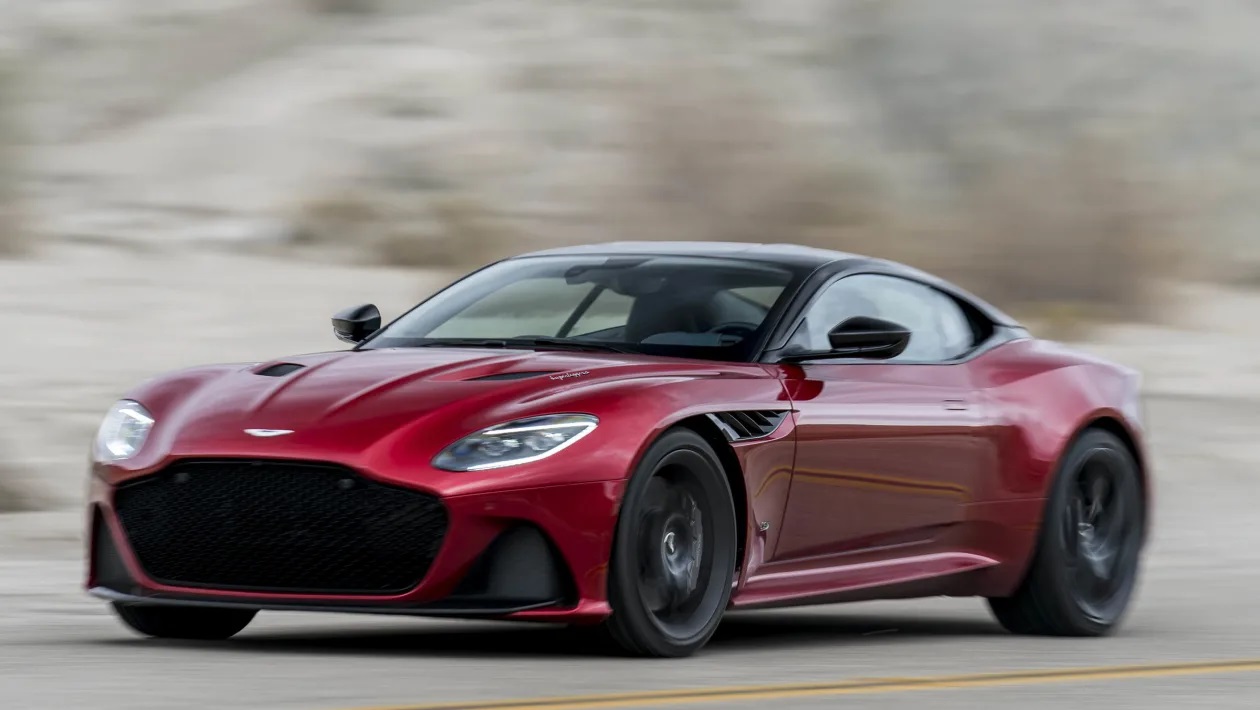 استون مارتن سوبر ليجيرا