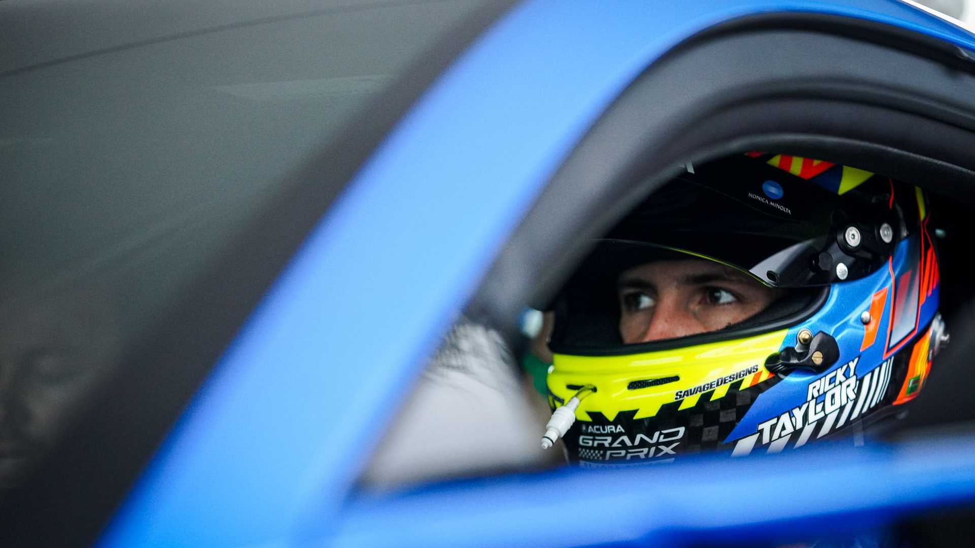 أكيورا أن أس أكس