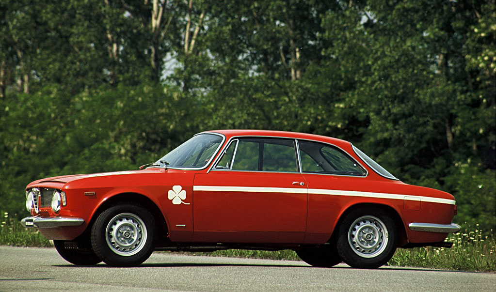 ألفا روميو جوليا 