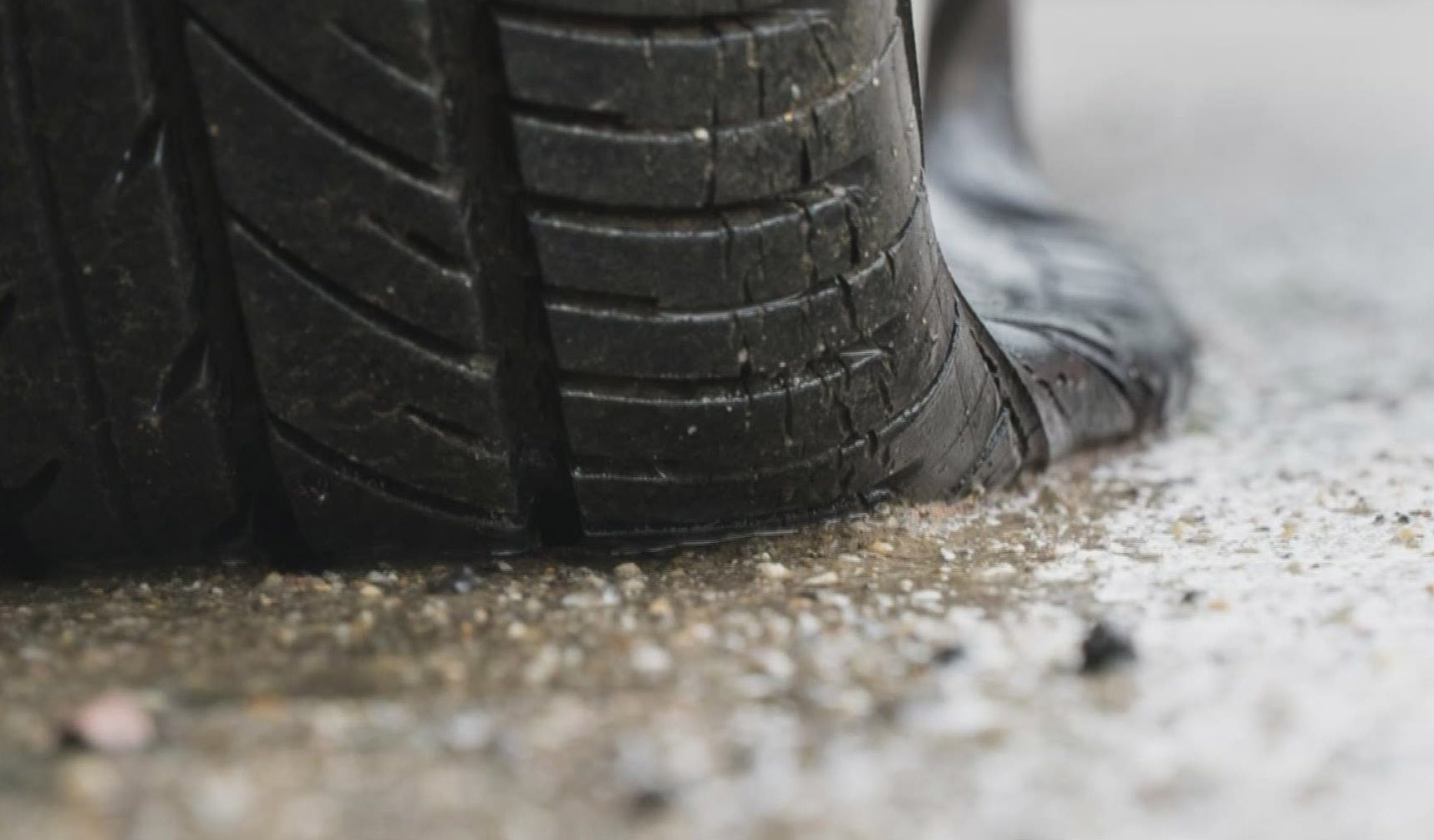 إطارات السيارة