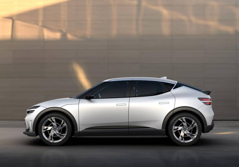 التصميم الجانبي للسيارة