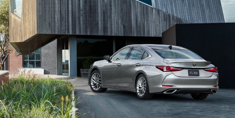 2023 لكزس ES 350 سيدان ذات 4 أبواب