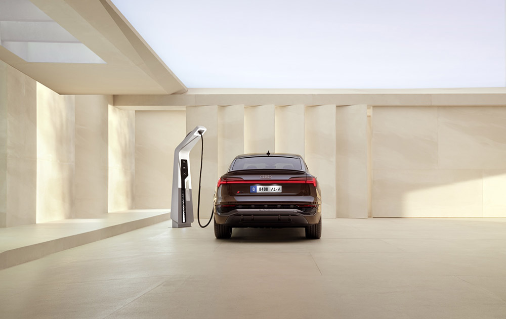 اودي كيو 8 اي ترون