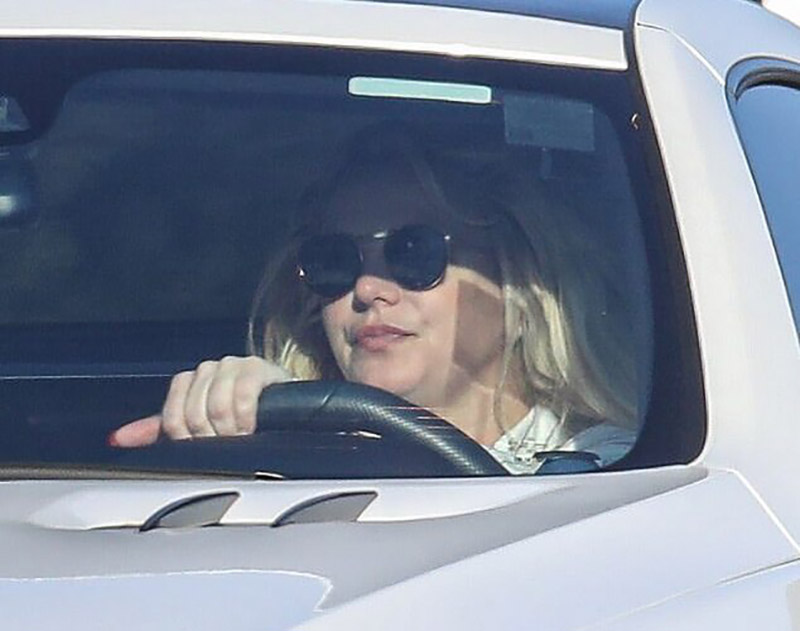 نفاذ سيارة بريتني سبيرز من الوقود