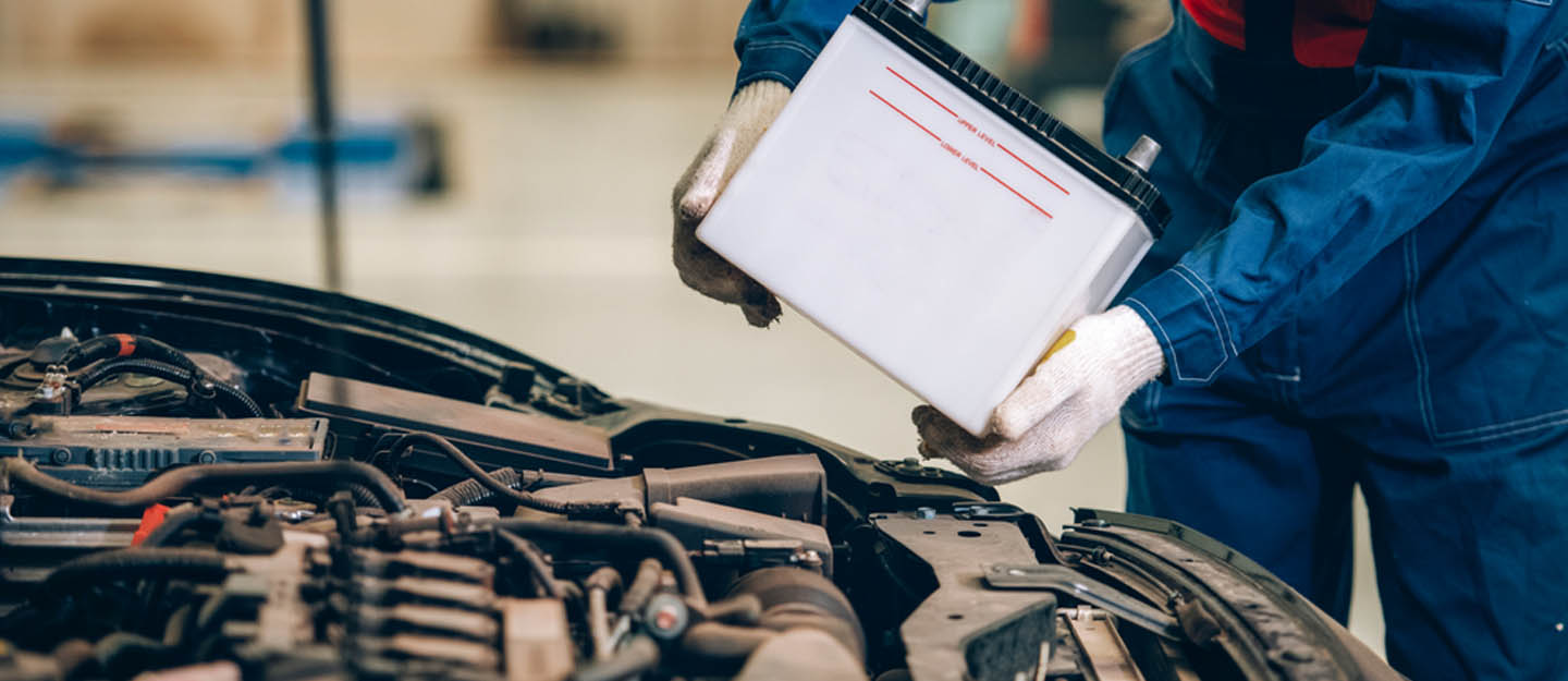 بطارية السيارة