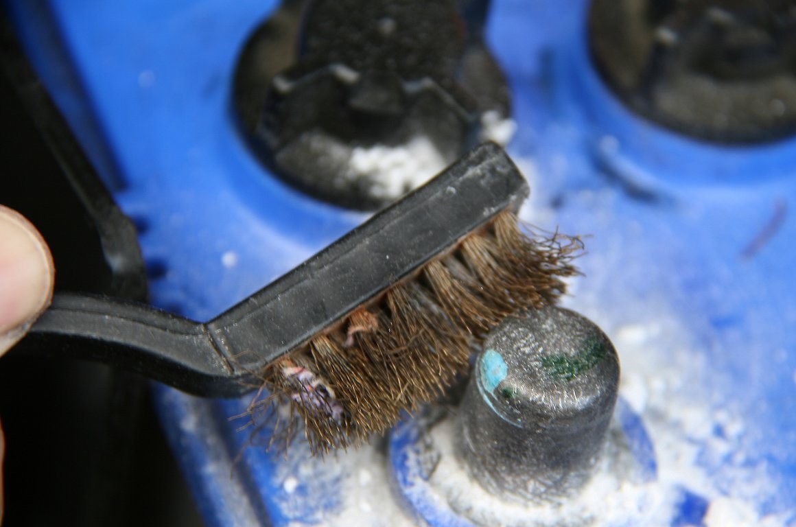 بطارية السيارة