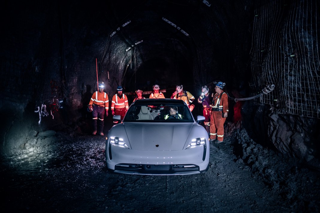 بورشه تايكان