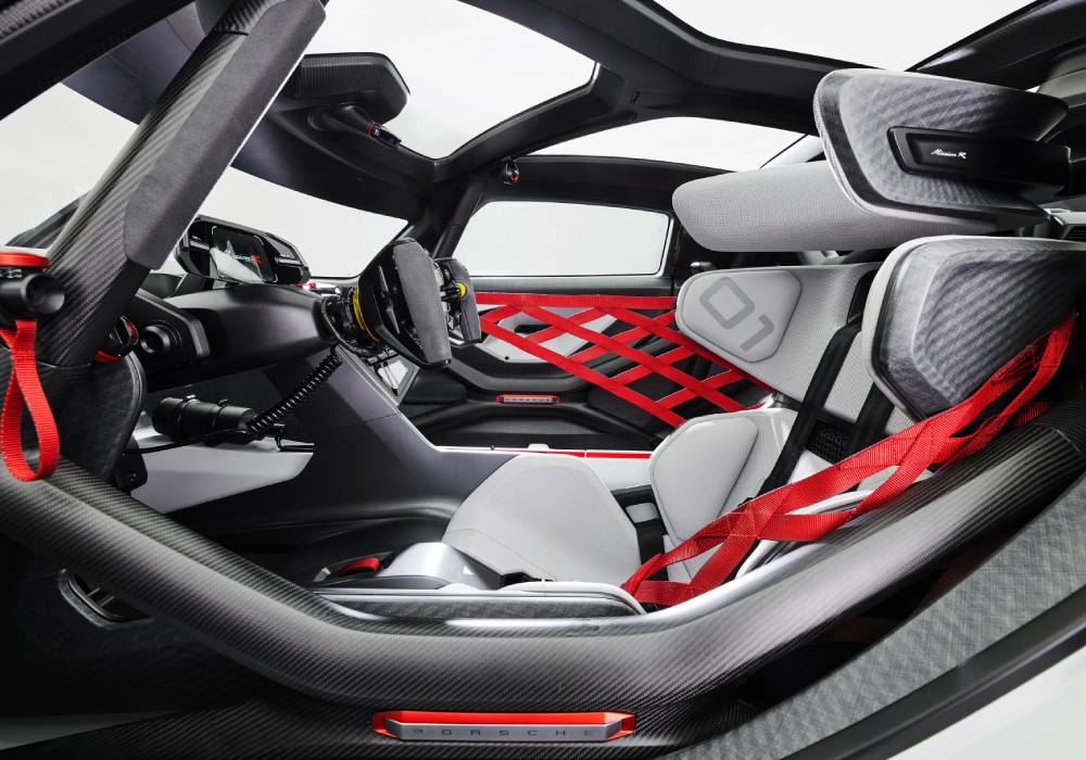 بورشه تطلق سيارة ميشن آر التي تواكب متطلبات القيادة المستقبلية صورة 3