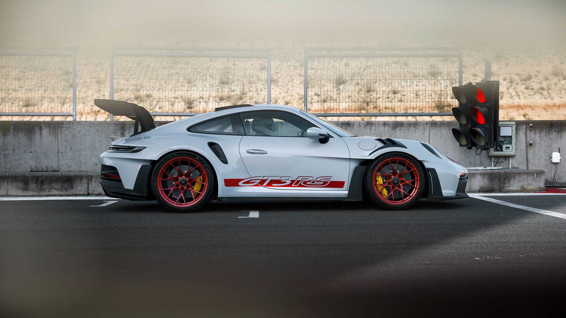 بورشه 911 جي تي 3 آر إس