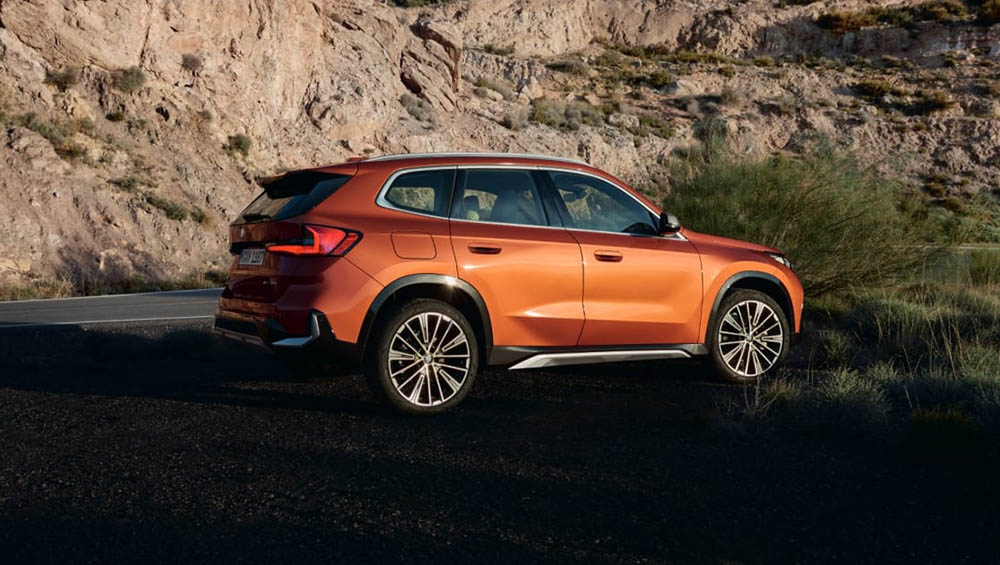 بي ام دبليو إكس 1