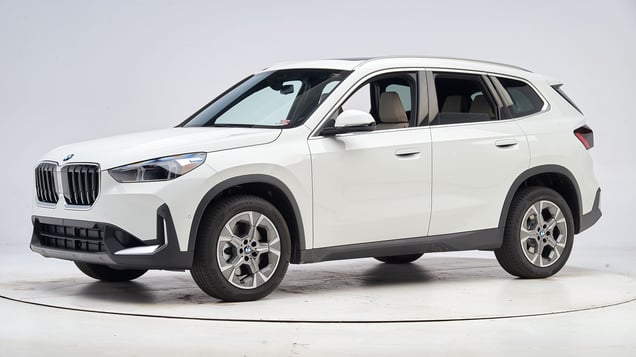 بي ام دبليو اكس 1