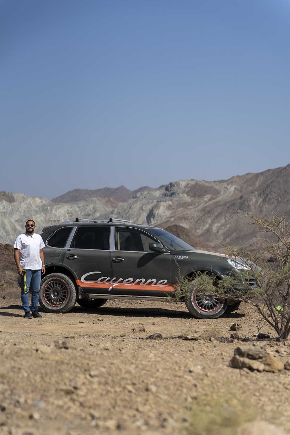 تجربة بورشه كايين في الصحراء