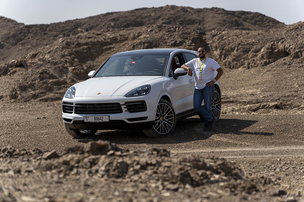 تجربة بورشه كايين في الصحراء