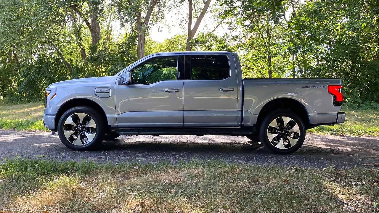 تجربة فورد اف 150 لايتنينج