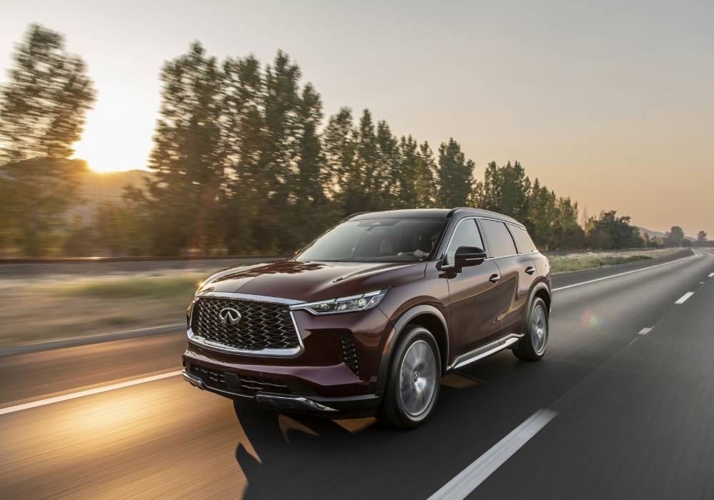 تجربة قيادة متكاملة مع سيارة إنفينيتي QX60 بنسختها الجديدة لعام 2022 صورة 2