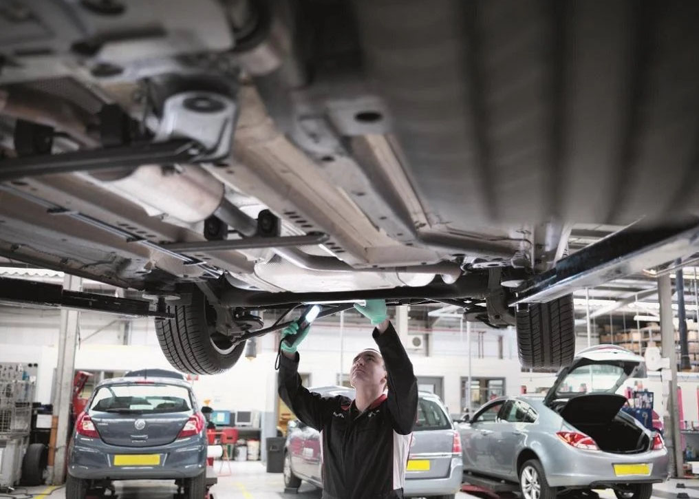 إصلاح السيارة