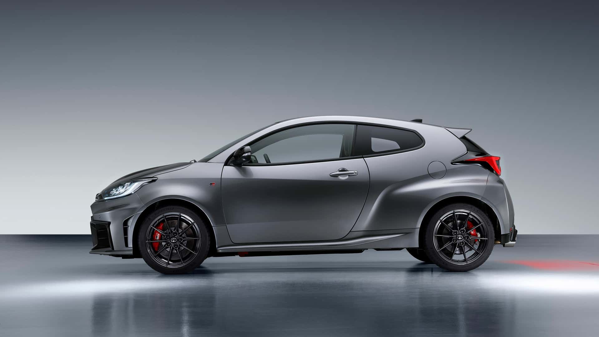 تويوتا يارس جي ىر 2024