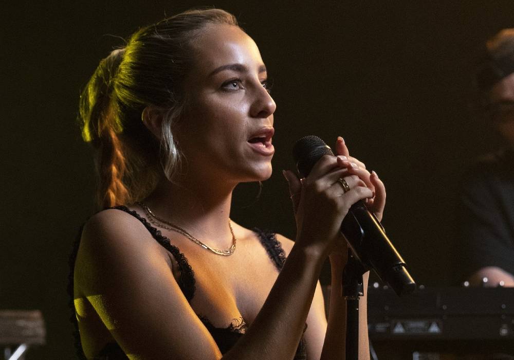 جاكوار تتشارك مع فورث فلور كرييتيف وديسبلز وبيب ميليت  للاحتفال بالموسيقى الحية ضمن مشروع تصميم الصوت صورة 2