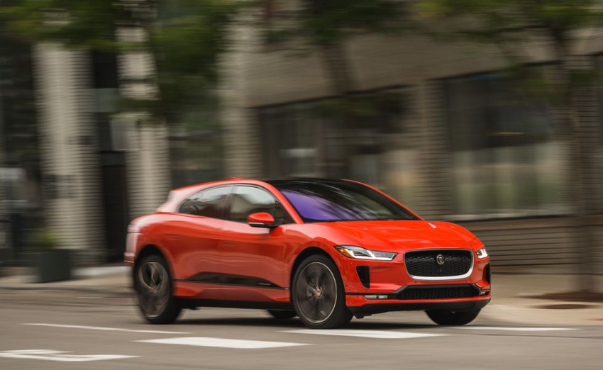 أكاديمية الجليد من جاكوار لاند روڤر