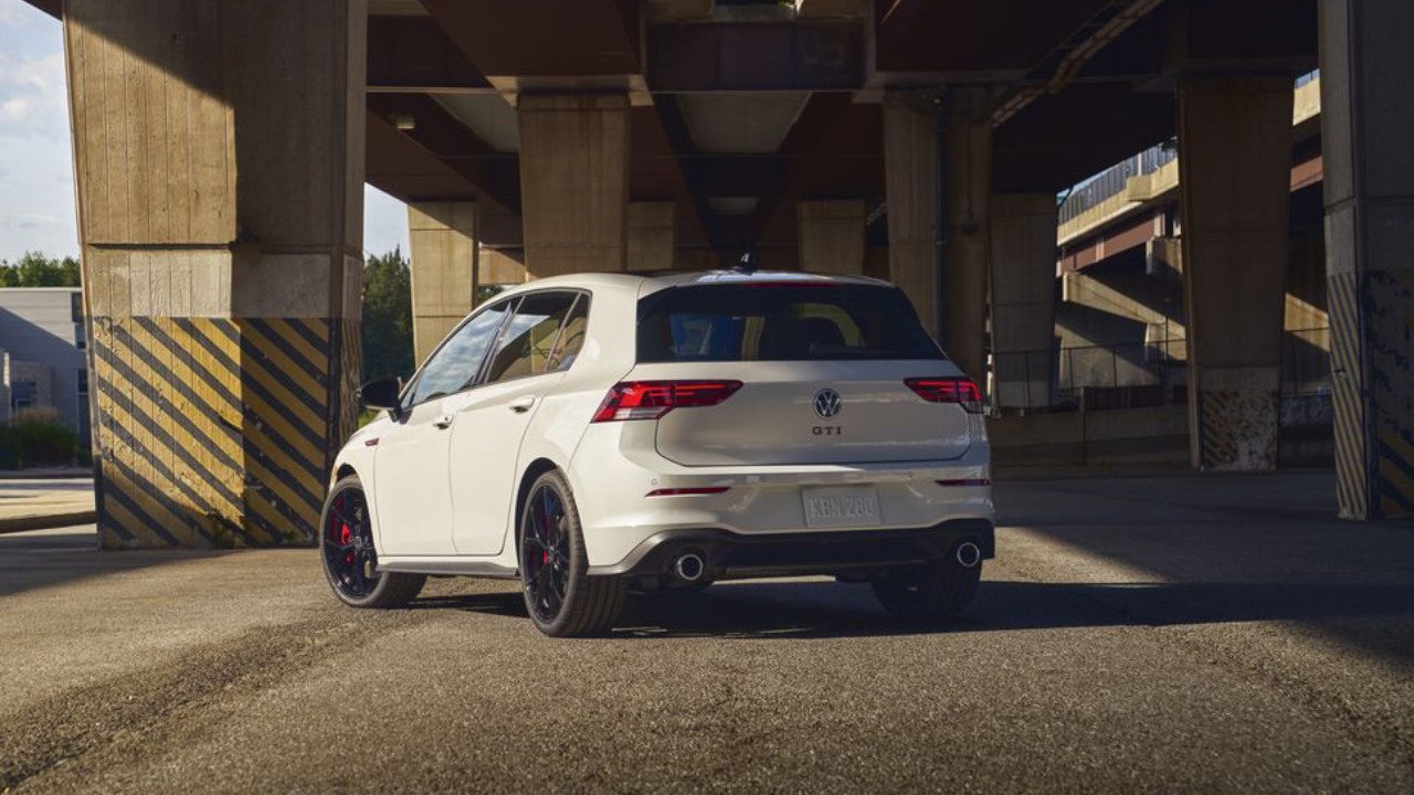 فولكس فاجن GTI 380 2024