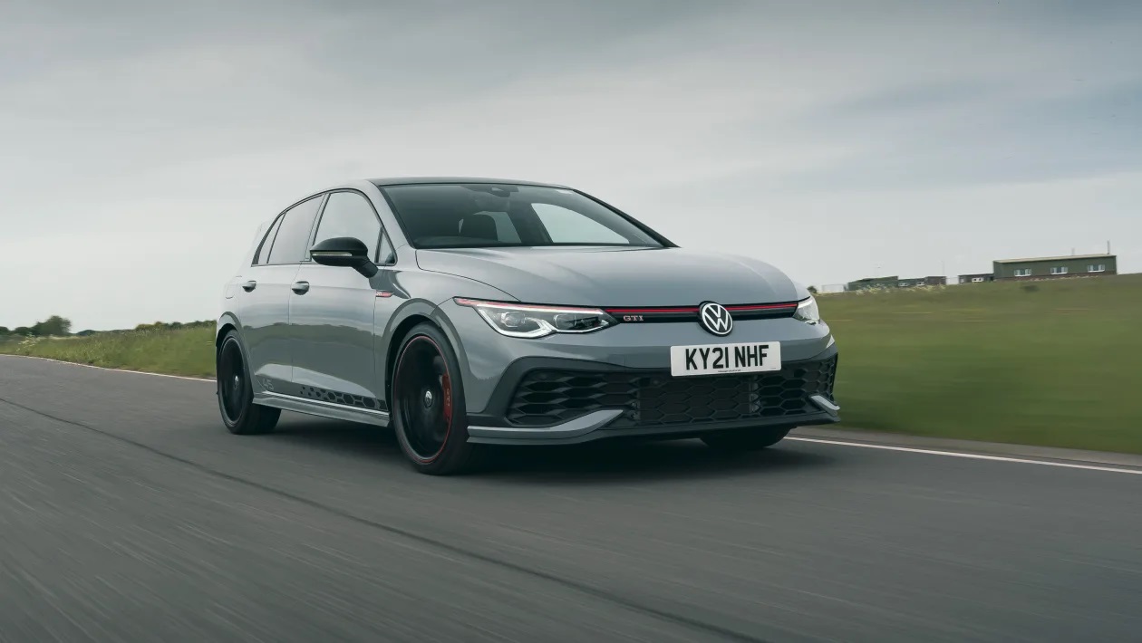 أجيال جولف جي تي آي