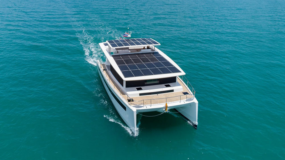 يخت كهربائي