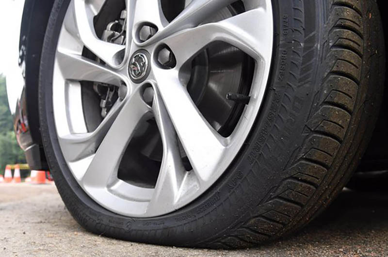 ضغط الإطارات