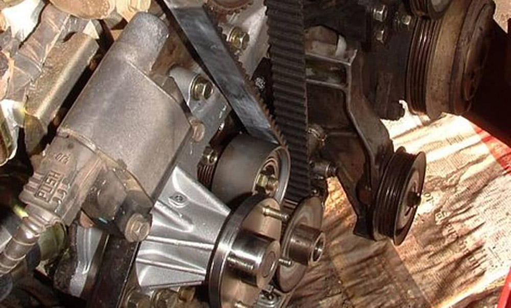 تعطل مضخة المياه في السيارة