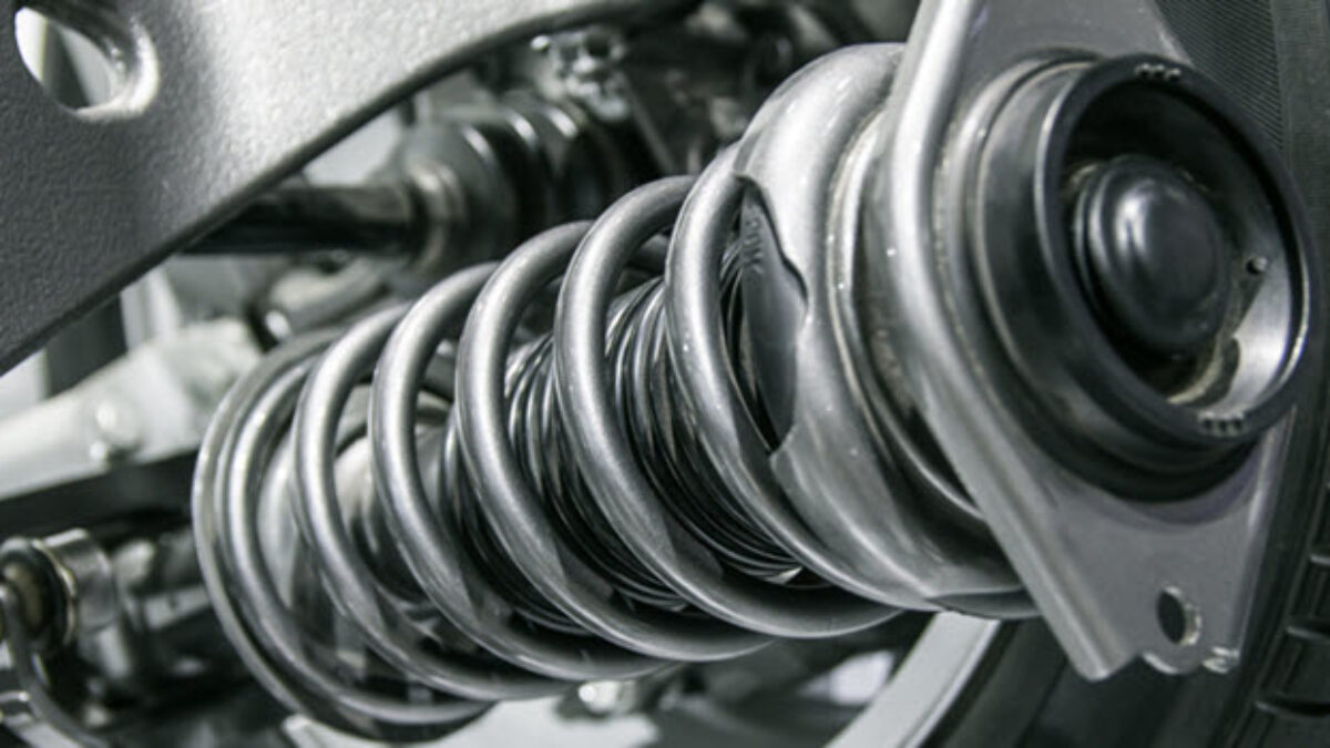 طقطقة في السيارة