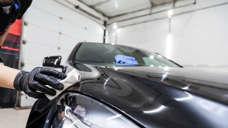 طلاء السيارة