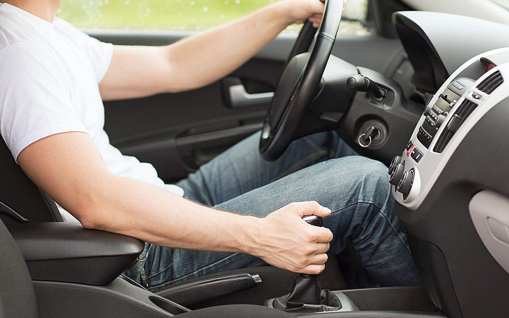 ناقل الحركة اليدوي