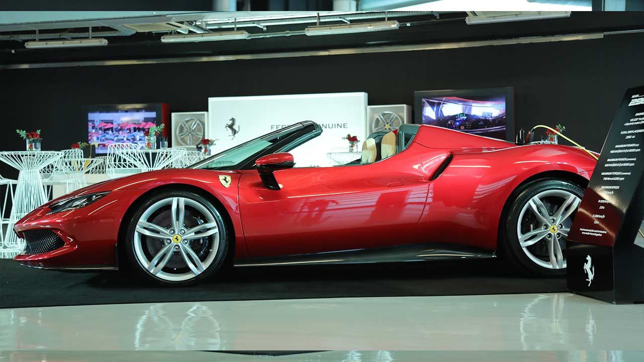 فيراري 296