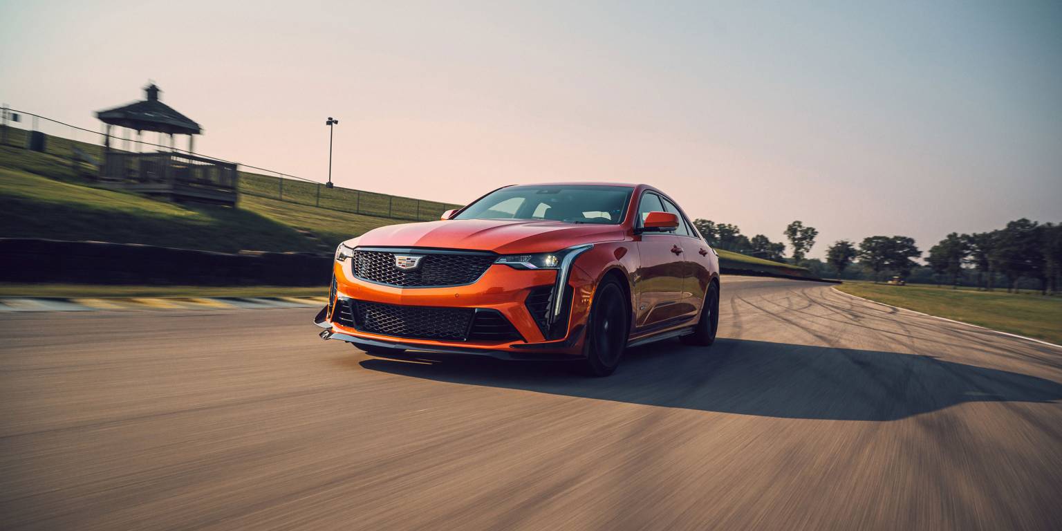 كاديلاك CT4-V بلاكوينج