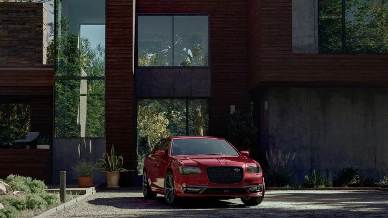 كرايسلر 300 سي