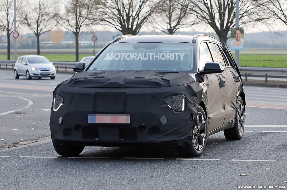 كيا نيرو كروس