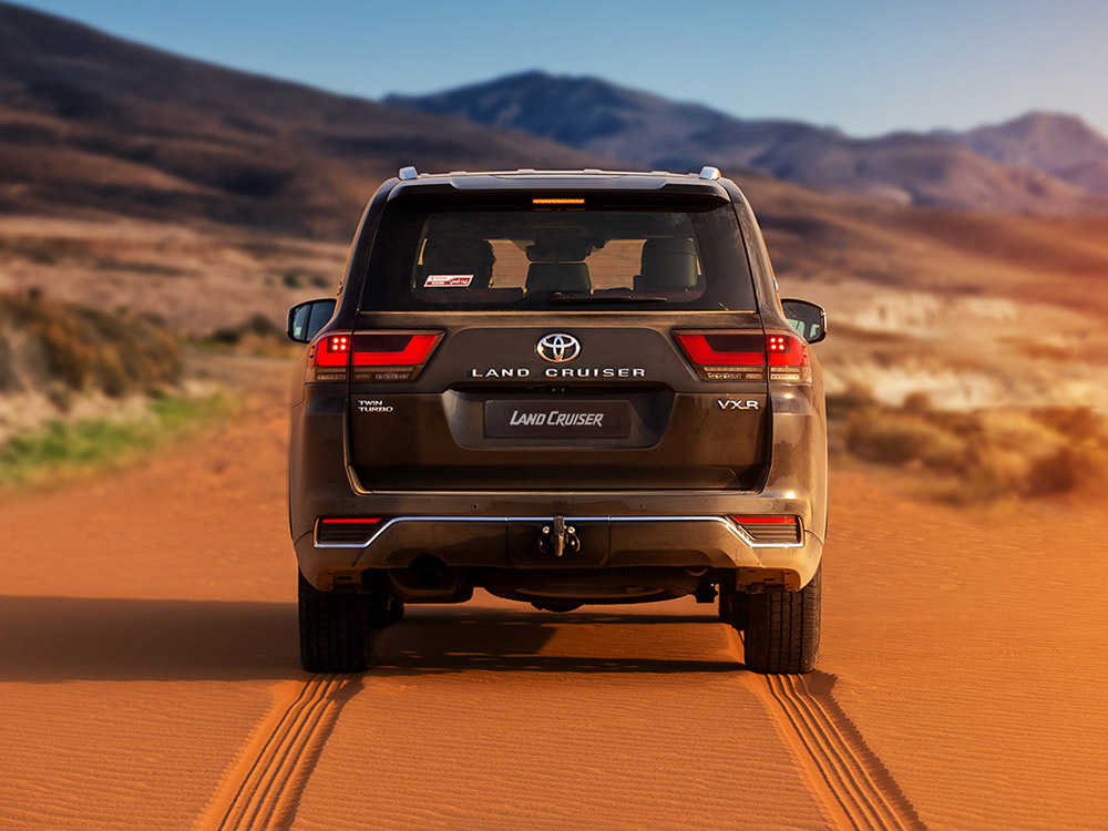 تويوتا لاندكروزر 2023