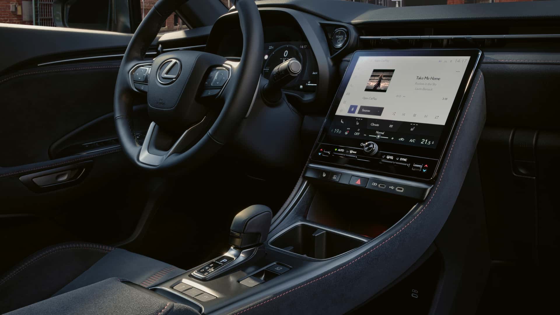 لكزس ال بي اكس