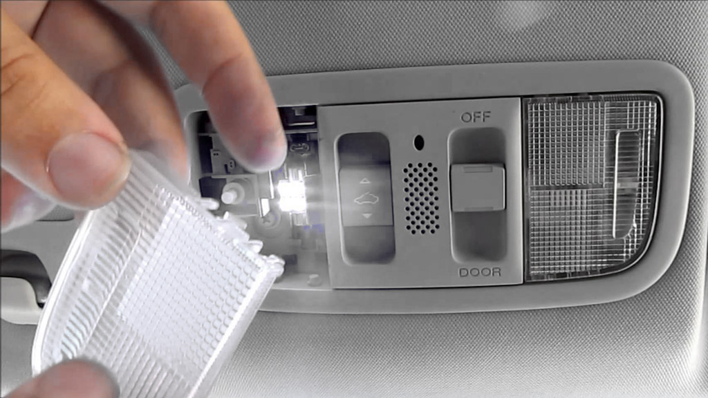 مصابيح السيارة