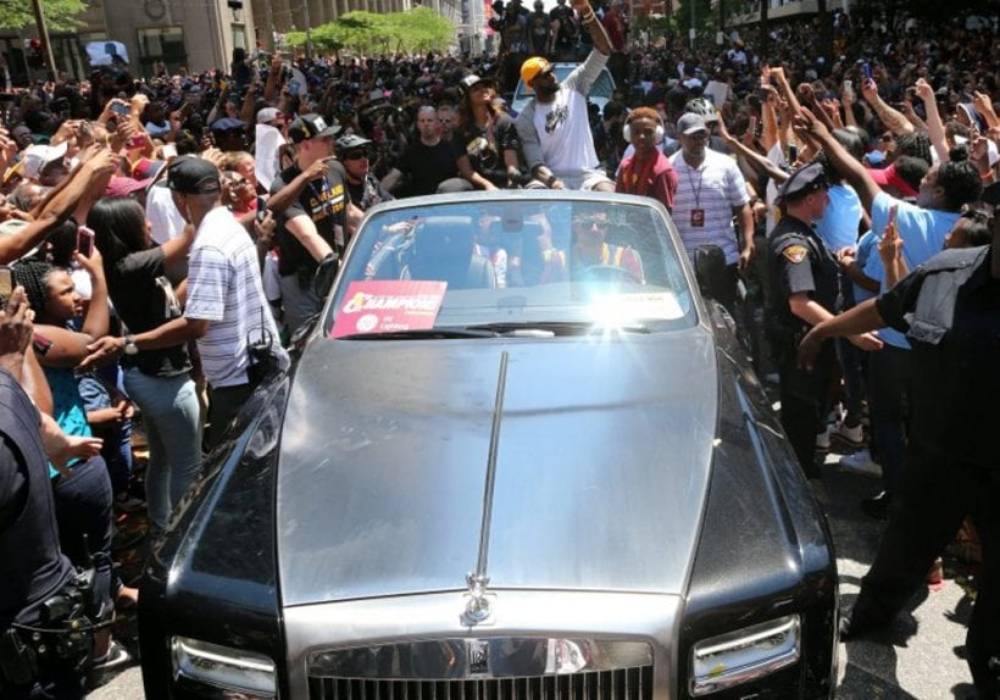 ليبرون جيمس ورولز رويس فانتوم