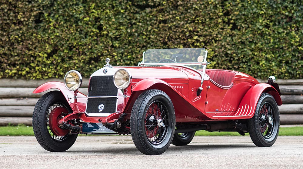 علامة GT على السيارات