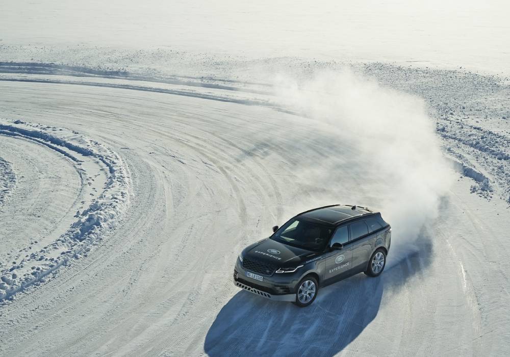 مغامرات قطبية على الجليد مع سيارات جاكوار ولاند روڤر صورة 4