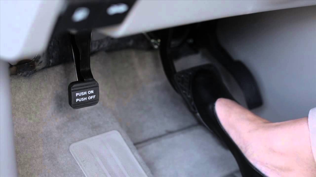 فرامل القدم