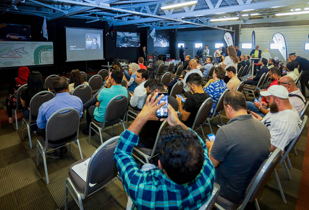 ميتسوبيشي اوتلاندر